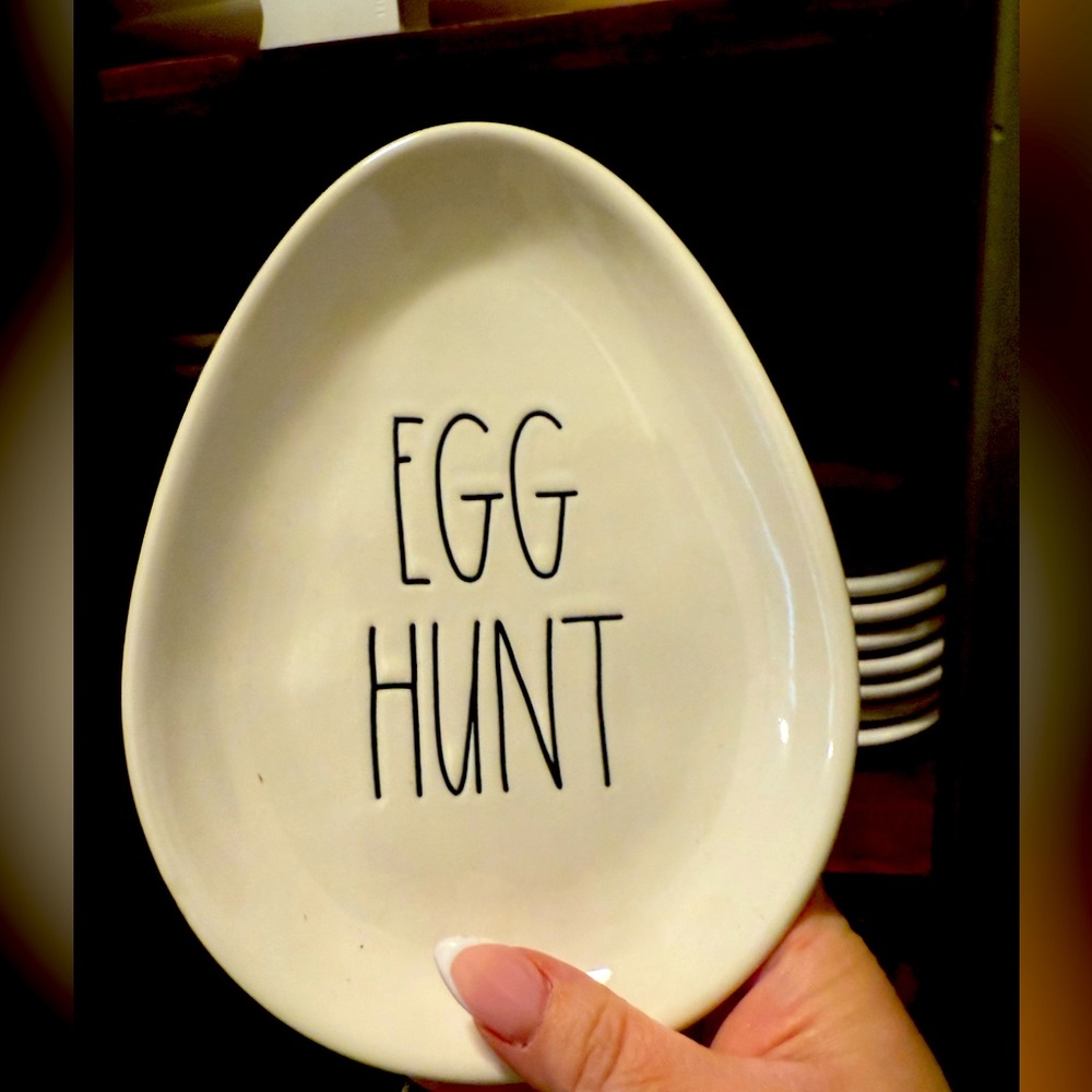 Rae Dunn Egg Hunt plate